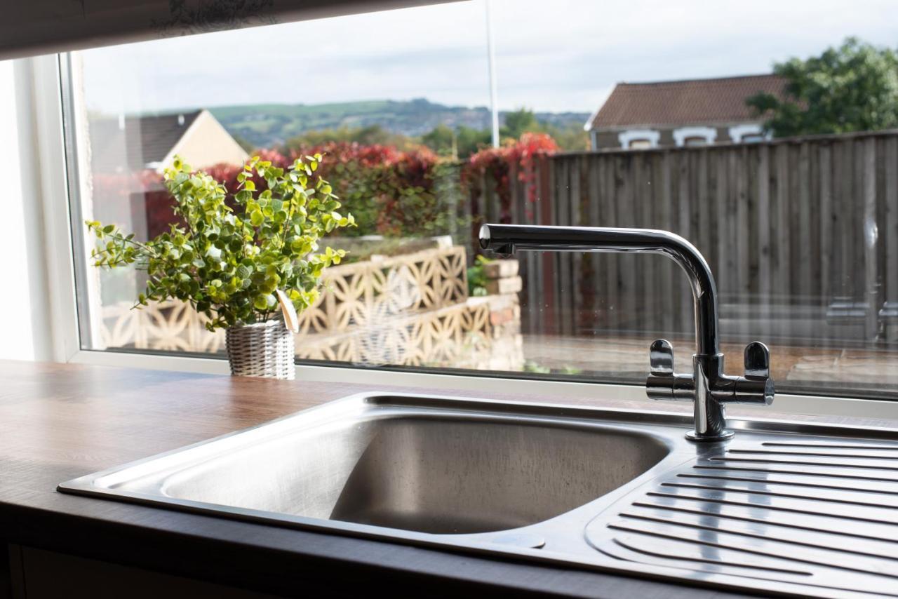 Free Parking, Spacious Rooms, Smart Tv'S All Rooms Swansea Exterior foto